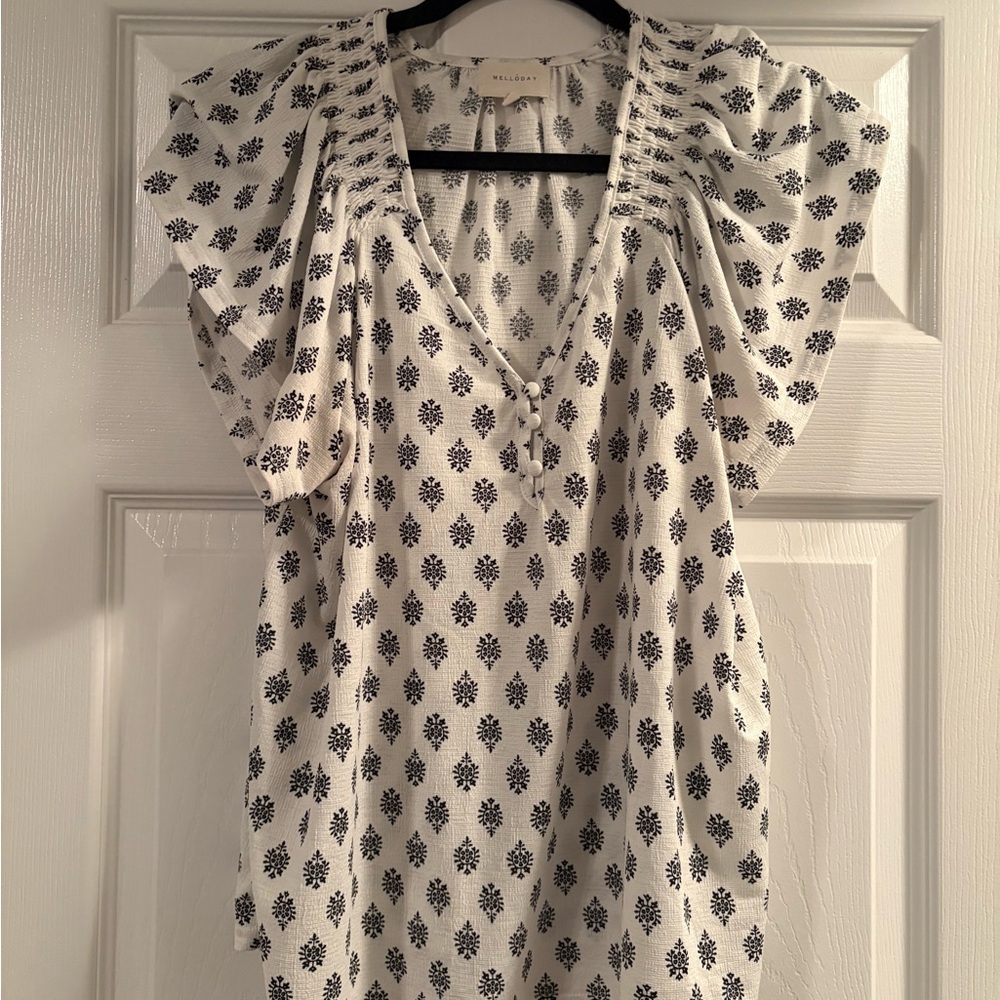 MELLODAY White Ruffled Flutter Sleeve Blouse